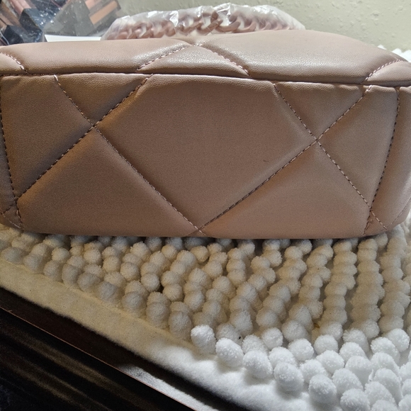 Gilda Paris Small Quilted Handbag - Picture 7 of 7